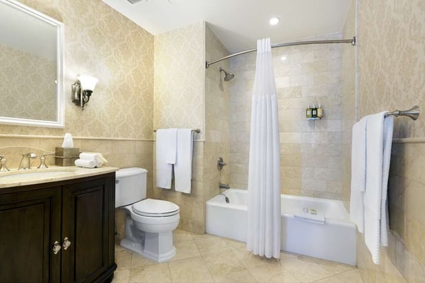 Images Madison Beach Hotel, Curio Collection by Hilton