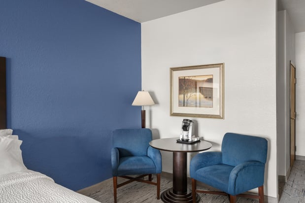 Images Holiday Inn Express & Suites New Buffalo, MI by IHG