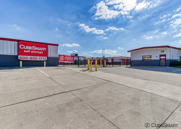 Images CubeSmart Self Storage