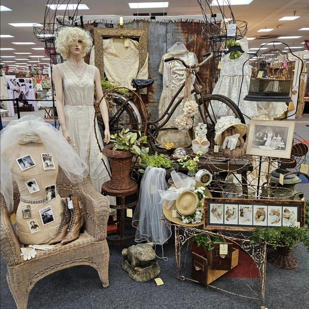 Images Ohio Valley Antique Mall