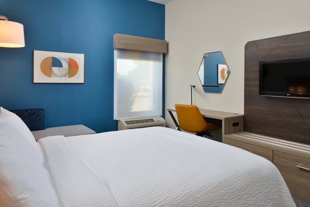 Images Holiday Inn Express Lewisburg/New Columbia by IHG
