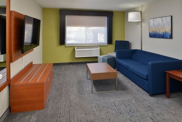 Images Holiday Inn Express & Suites Farmington (Bloomfield) by IHG