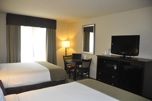 Images Holiday Inn Express & Suites Sarasota East - I-75 by IHG