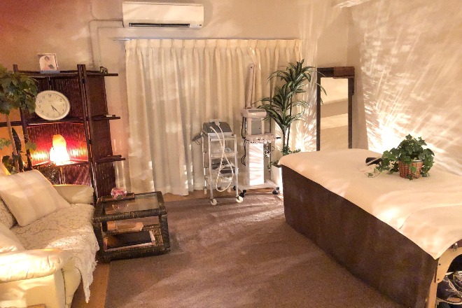Images Pressentir 日本橋店