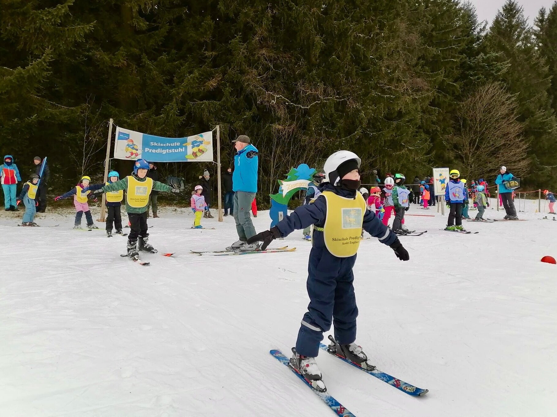 Skischule Predigtstuhl, Bogener Straße 2 in Sankt Englmar