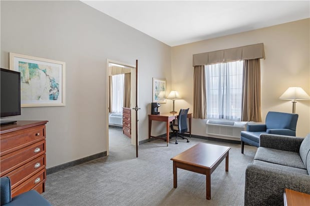 Images Best Western Plus Executive Hotel & Suites