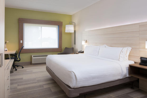 Images Holiday Inn Express Louisville Northeast by IHG