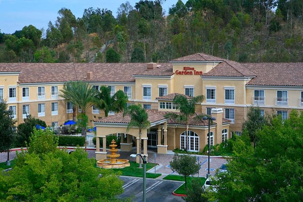 Images Hilton Garden Inn Calabasas