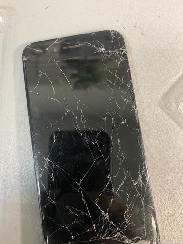 Cracked screen repair Hollister CA