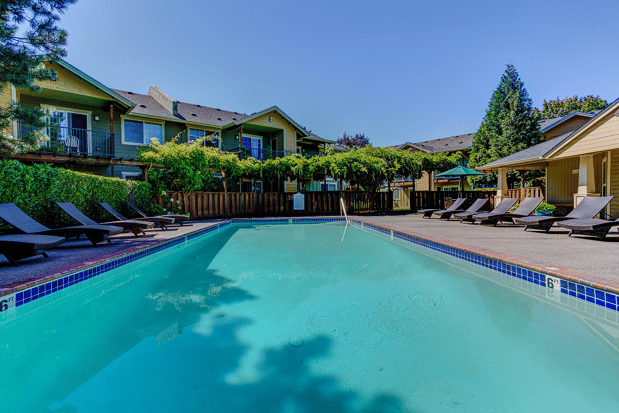 Images Commons at Hawthorn Village Apartments
