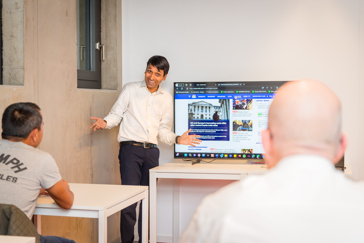 Bilder PROPER Languages SA