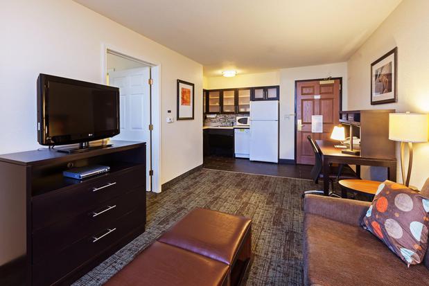 Images Staybridge Suites Tulsa-Woodland Hills, an IHG Hotel
