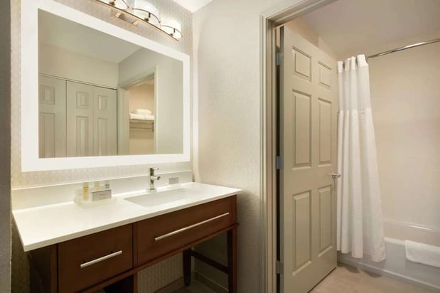 Images Homewood Suites by Hilton Portland Airport
