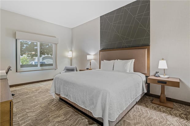Images Best Western Valencia/Six Flags Inn & Suites