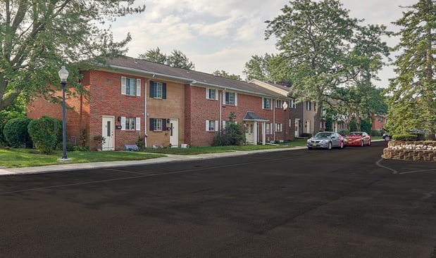 Images Elmwood Terrace Apartments & Townhomes