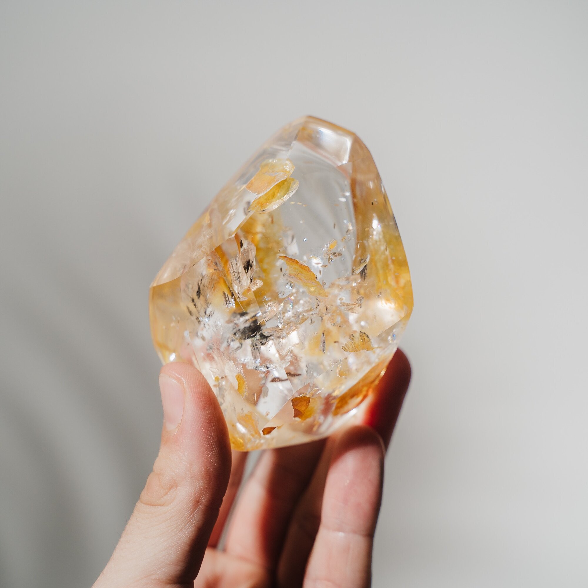 Edelsteinerei I Onlineshop für Edelsteine und Kristalle, Flurgasse 2 in Gratkorn