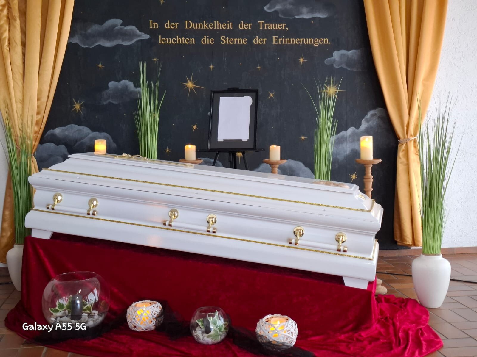 Bestattungen Haller Inhaber Frau Pia Haller, Schnieglinger Straße 106 in Nürnberg