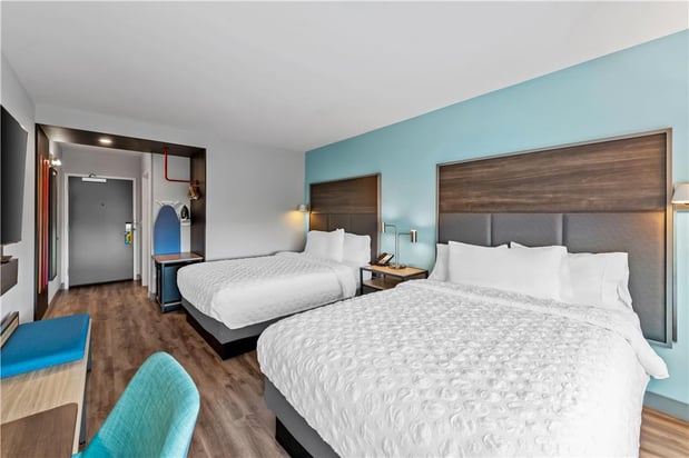 Images Tru by Hilton Kansas City Airport