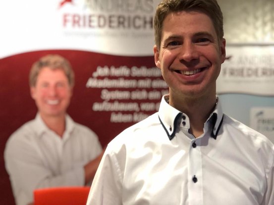 Der Finanzexperte Friederich, Sommerhalde 3A in Bodman-Ludwigshafen