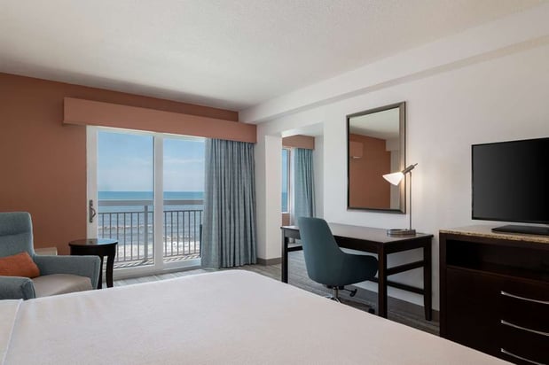 Images Hilton Garden Inn Daytona Beach Oceanfront