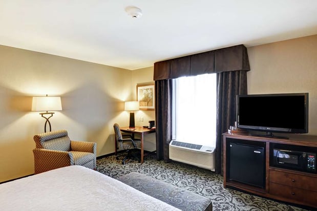 Images Hampton Inn & Suites New Hartford