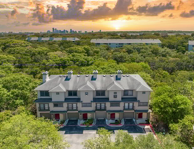 Images MAA Barton Creek