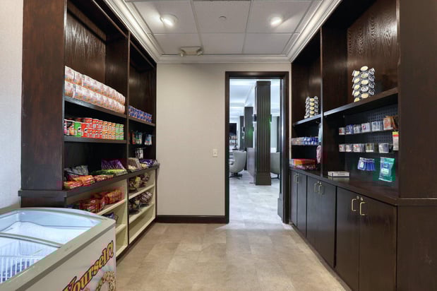 Images Holiday Inn & Suites Madison West - Middleton by IHG