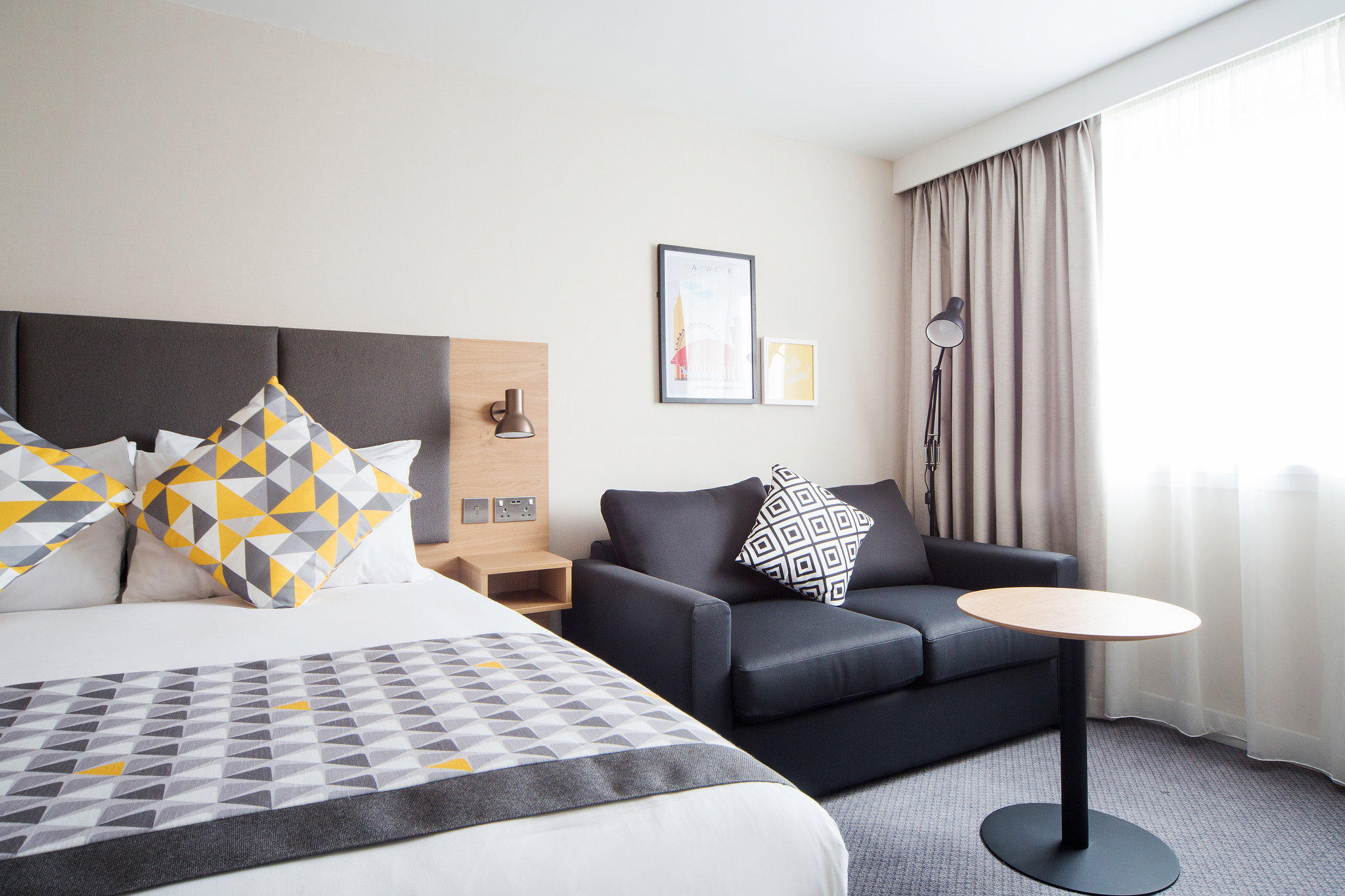 Images Holiday Inn London - Gatwick Airport, an IHG Hotel