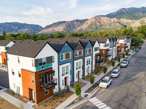 Images Woods Rose Townhomes