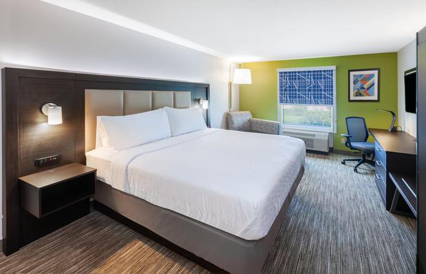 Images Holiday Inn Express & Suites Baton Rouge East by IHG