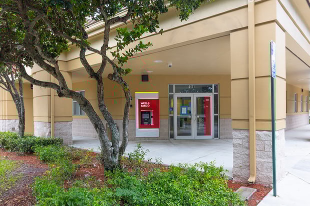 Images Wells Fargo Bank
