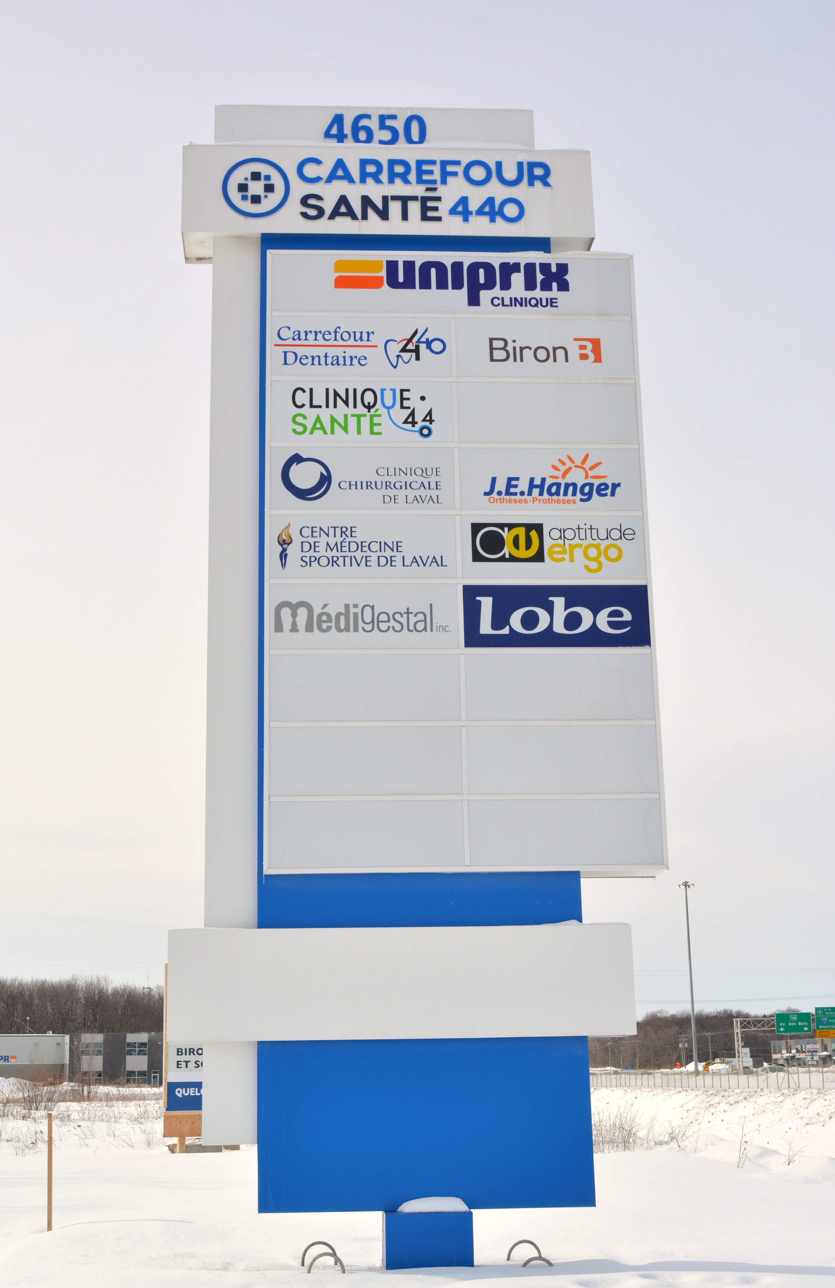 Images Carrefour Dentaire 440 - Invisalign, Dentiste Laval