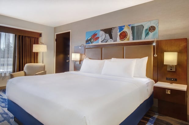 Images Crowne Plaza Auburn Hills by IHG