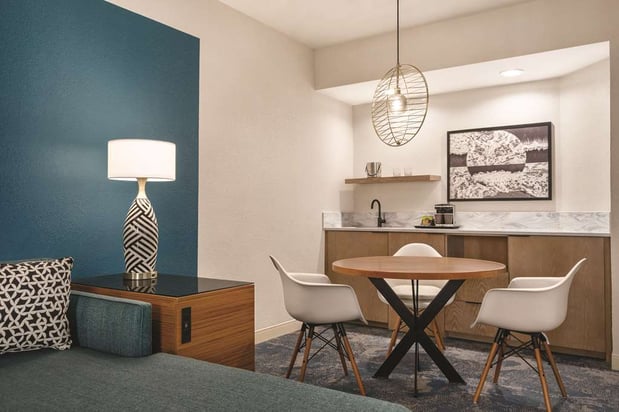 Images DoubleTree by Hilton Tampa Rocky Point Waterfront