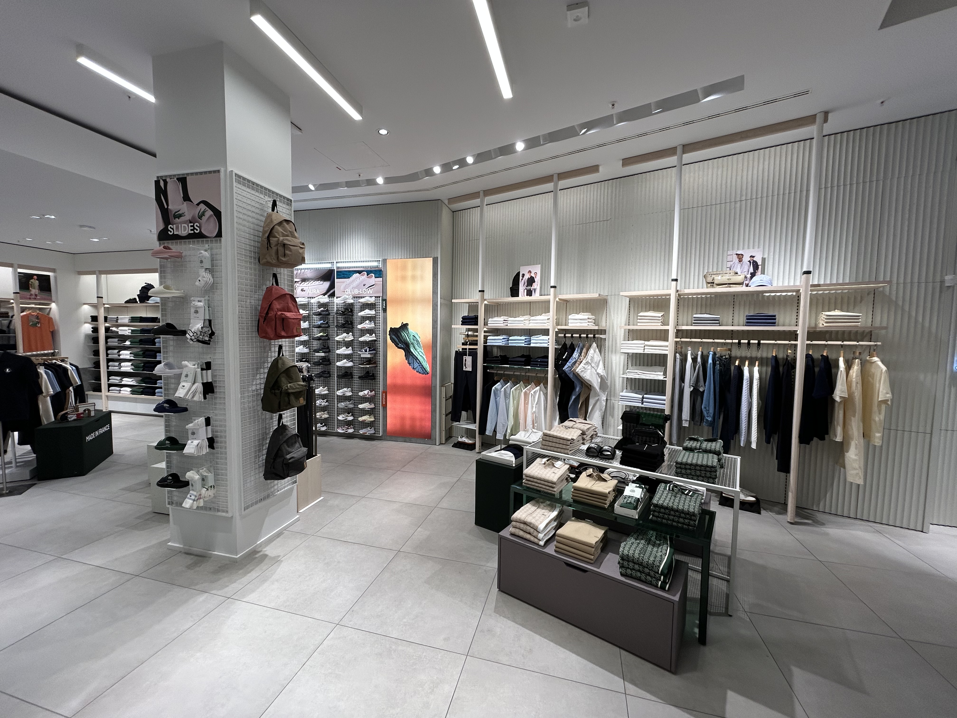 Lacoste Hamburg Überseequartier, Lacoste Hamburg Überseequartier in Hamburg