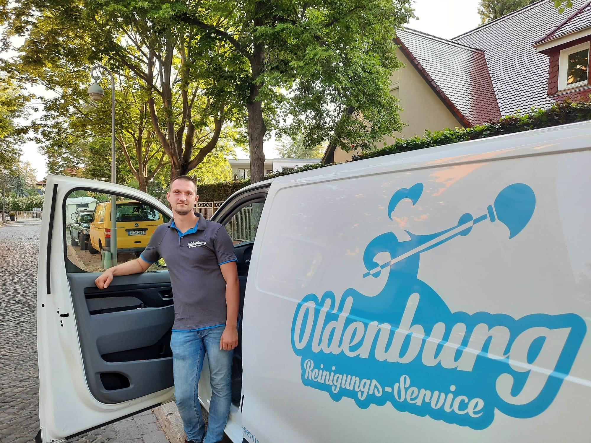 Reinigungs-Service Oldenburg DIE FENSTERPUTZER, Alexander-Giertz Straße 53 in Petershagen