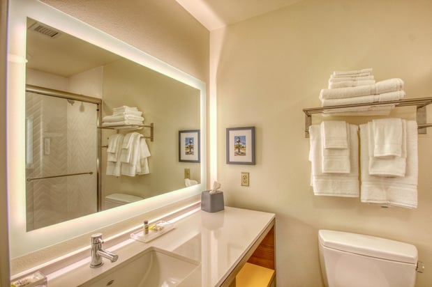 Images Holiday Inn Appleton by IHG