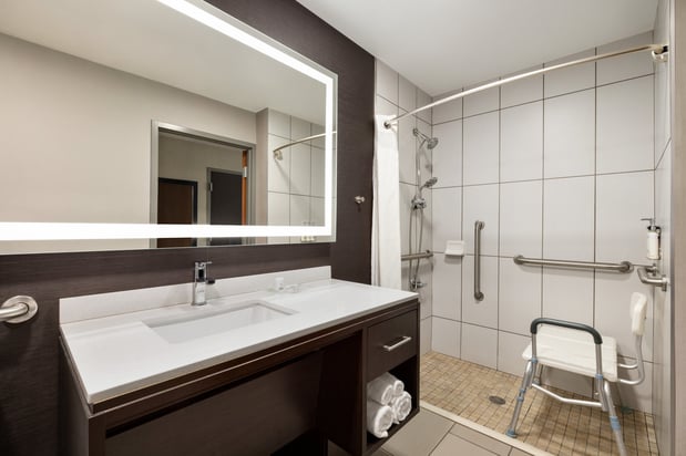 Images Holiday Inn Louisville East - Hurstbourne by IHG