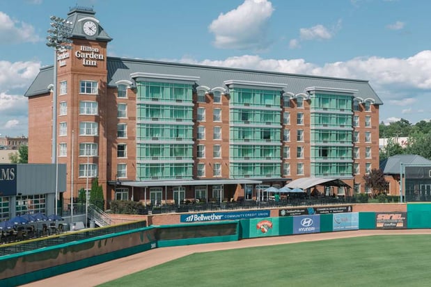 Images Hilton Garden Inn Manchester Downtown