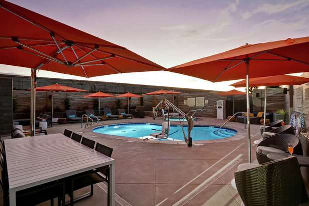 Images Hampton Inn and Suites Los Angeles Burbank Airport