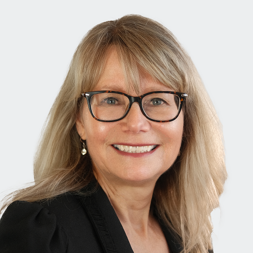 Karen Lipke headshot.