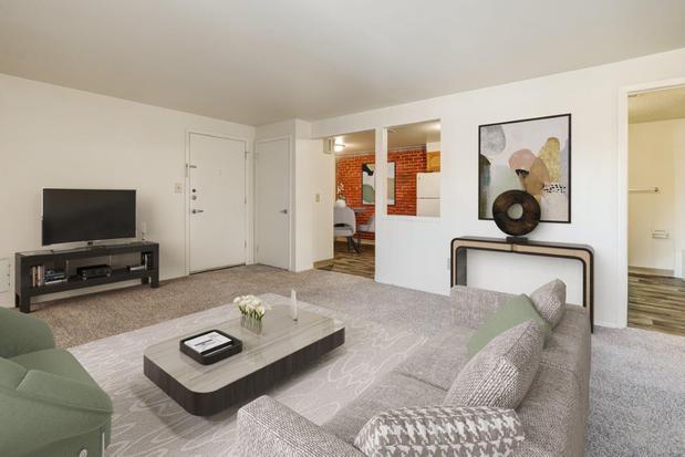 Images Idylwood Apartment Homes