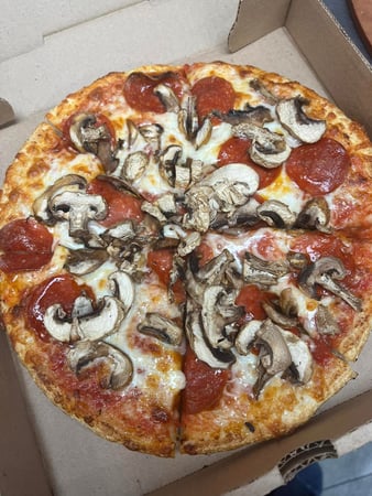 Images Townline Pizzeria Seafood/Harrison's Roast Beef