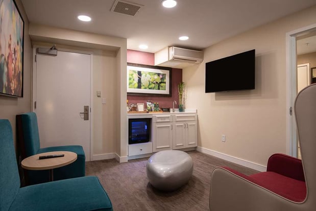 Images Hilton Garden Inn Calabasas