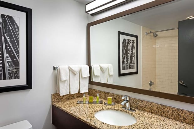 Images DoubleTree by Hilton Washington Meadow Lands Casino Area