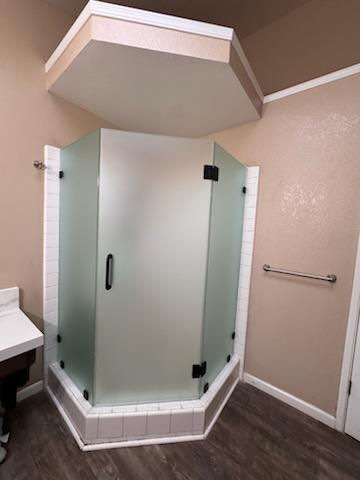 MJ Custom Glass LLC - Bathroom glass shower doors