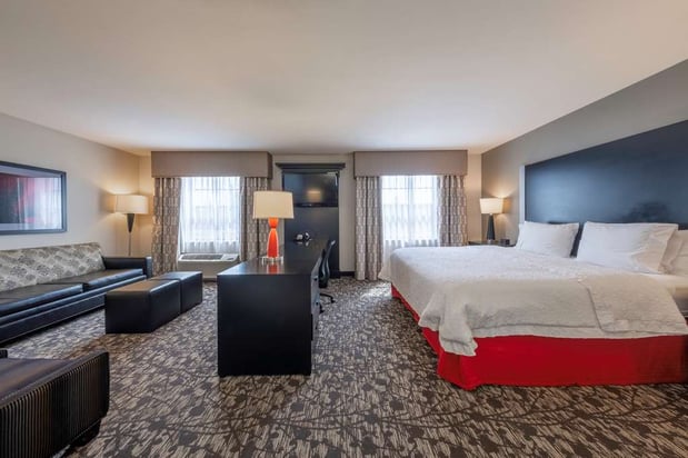Images Hampton Inn & Suites DuPont
