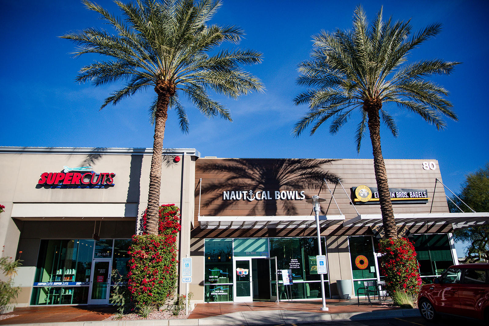 Nautical Bowls in Phoenix is here to bring you the best of both worlds! Our mouthwatering acai bowls 