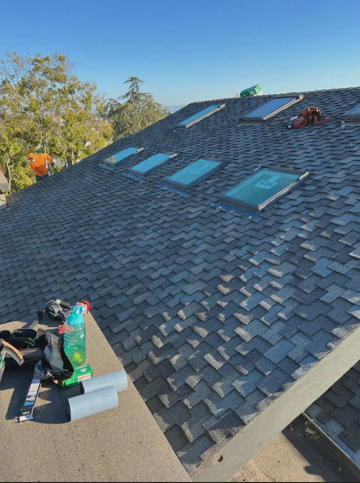 AM Roofing Services Inc Image