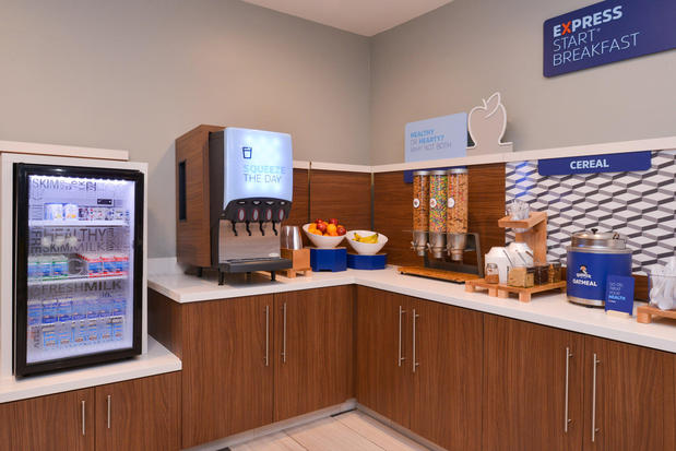 Images Holiday Inn Express & Suites Abilene Mall South by IHG